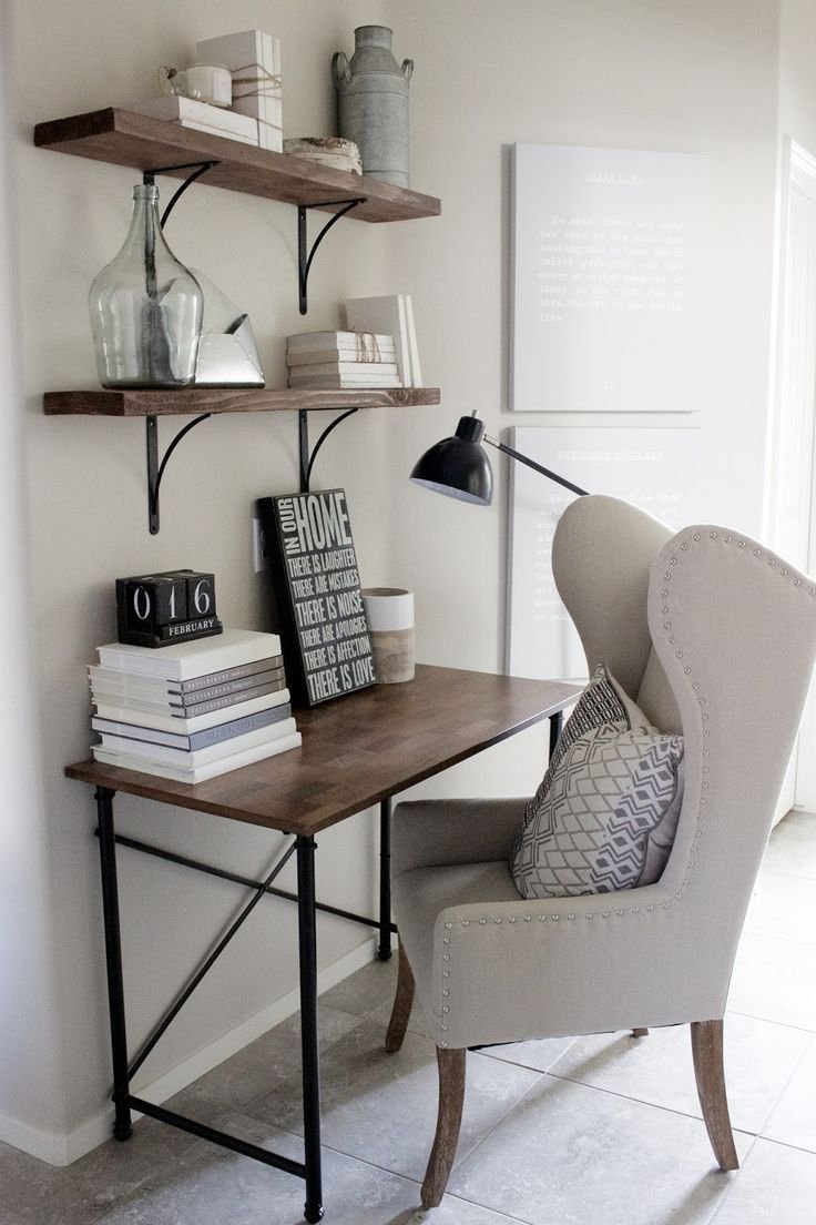 Comparing an accent chair for short tasks versus an ergonomic chair for long work.