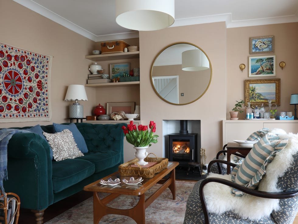 Two pieces of furniture with matching seat heights showing how to pair sofa and chairs.