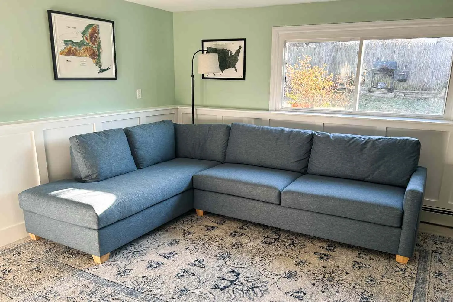 The seamless connection point between two modular couch sections shows a secure fit.